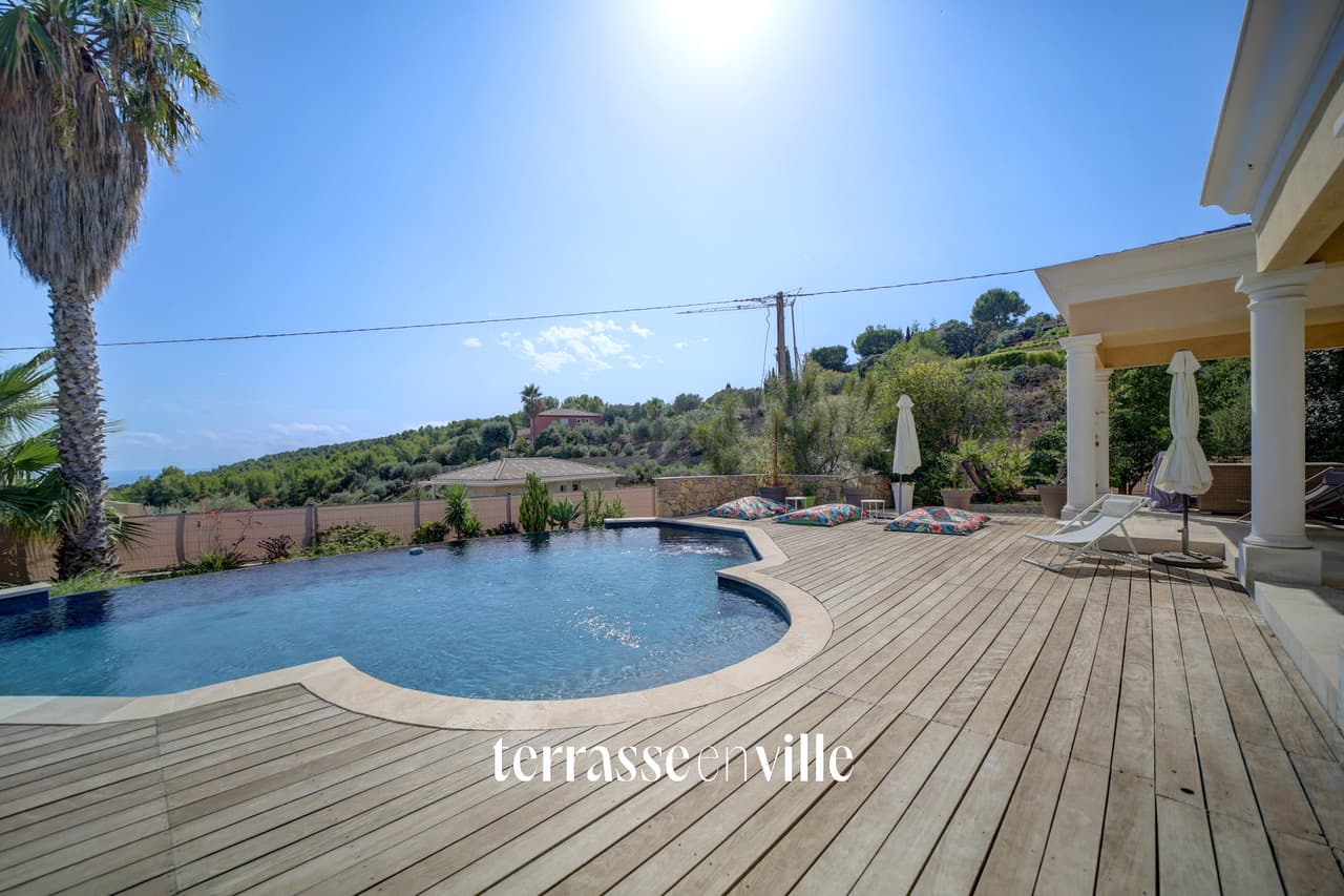 BANDOL VILLA 182 m2 BELLE VUE MER ENVIRONNEMENT EXCEPTIONNEL TERRAIN 1200 M2 PISCINE - 5