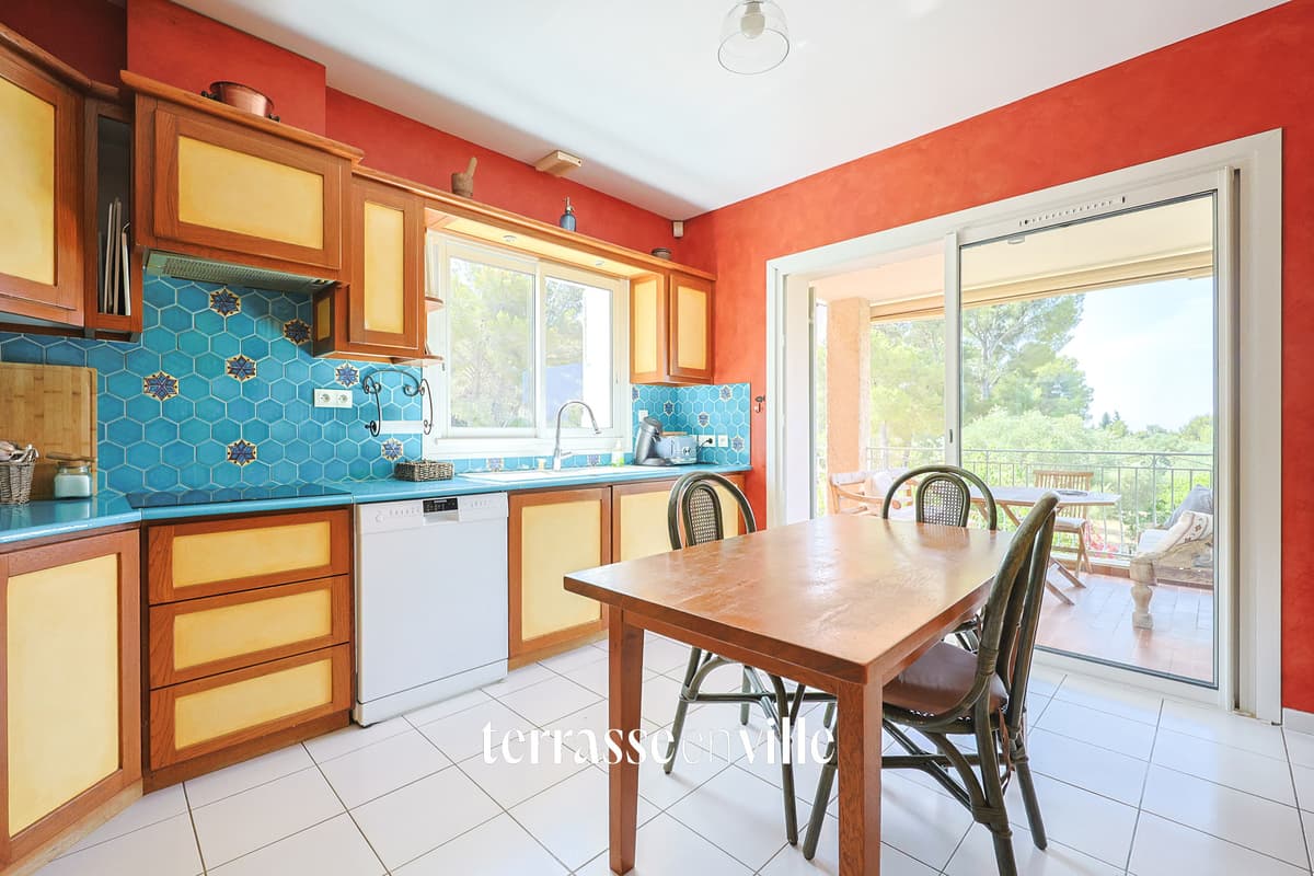 LA CIOTAT - VILLA DE CARACTERE T6 - 270M2 - TERRASSE - PARCELLE 6000M2 - 1655000€ - 5