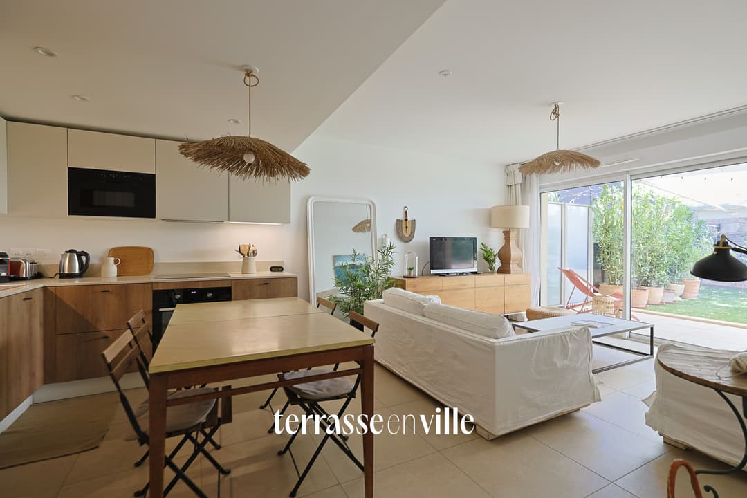 TOULON - CAP BRUN - T3 62M2 - JARDIN 145M2 - GARAGE - 450 000€