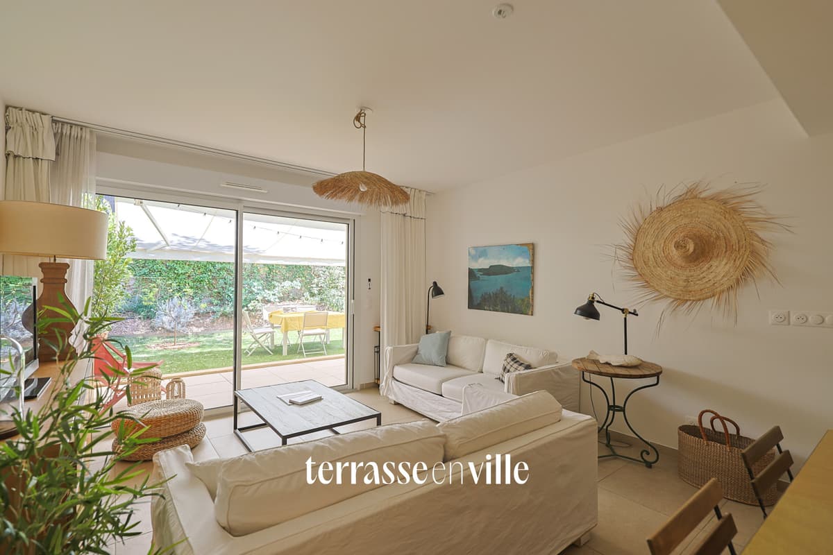 EXCLUSIVITE - Cap Brun, TOULON - APPARTEMENT T3 avec 145 m2 de jardin - Résidence sécurisée, calme