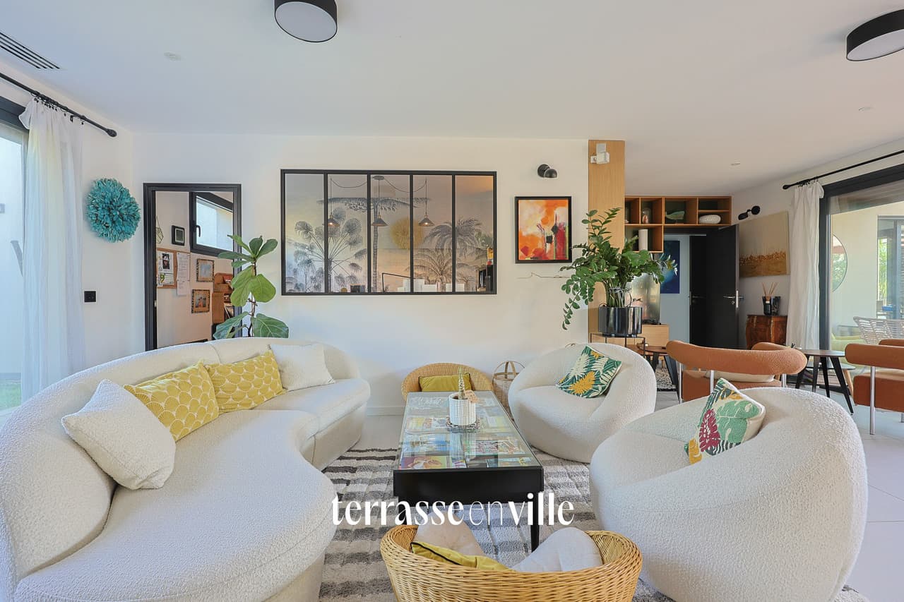 La Ciotat Quartier résidentiel - Villa d’architecte de 200 m2 Piscine - 1 458 000€ - 6