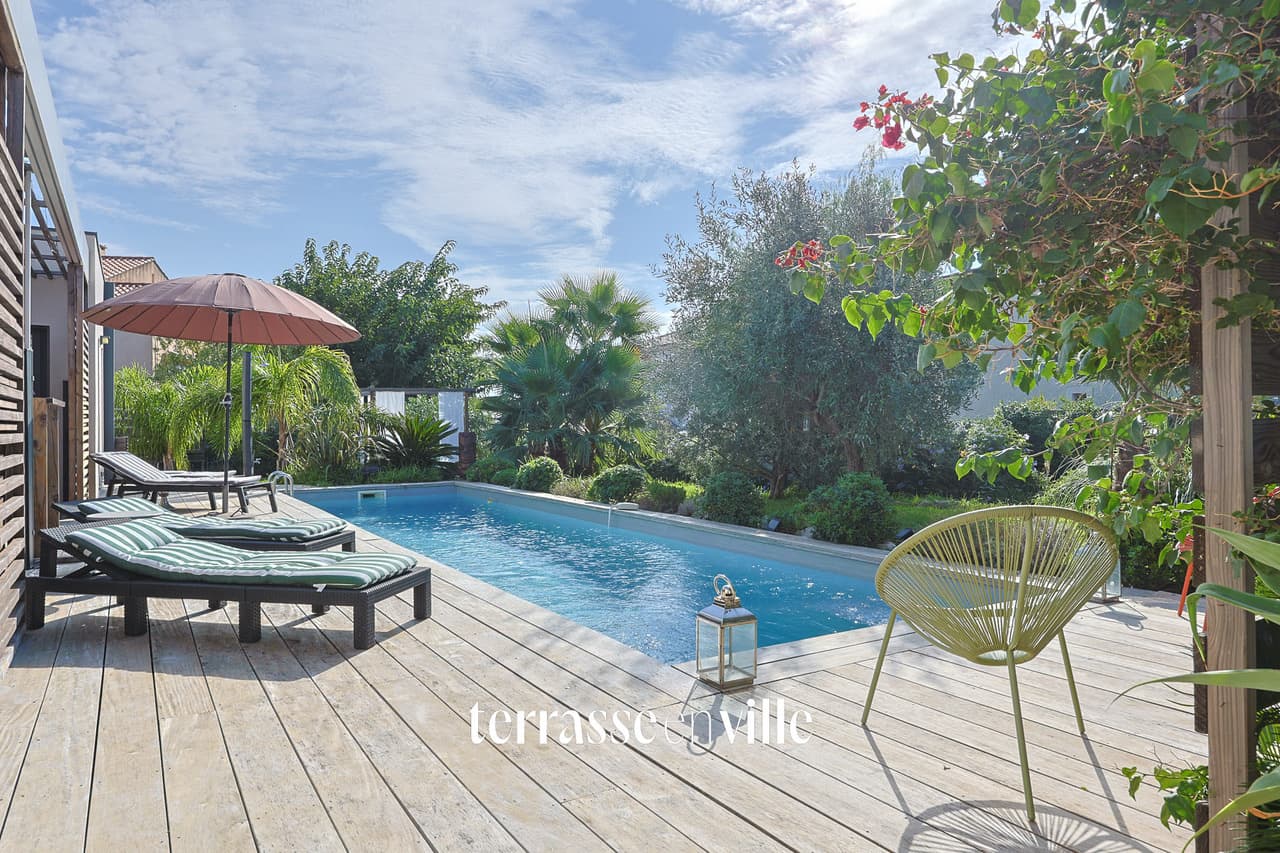 La Ciotat Quartier résidentiel - Villa d’architecte de 200 m2 Piscine - 1 458 000€ - 2