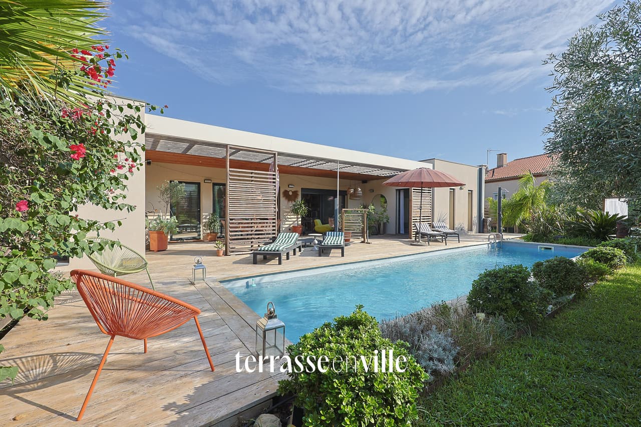 La Ciotat Quartier résidentiel - Villa d’architecte de 200 m2 Piscine - 1 458 000€ - 1