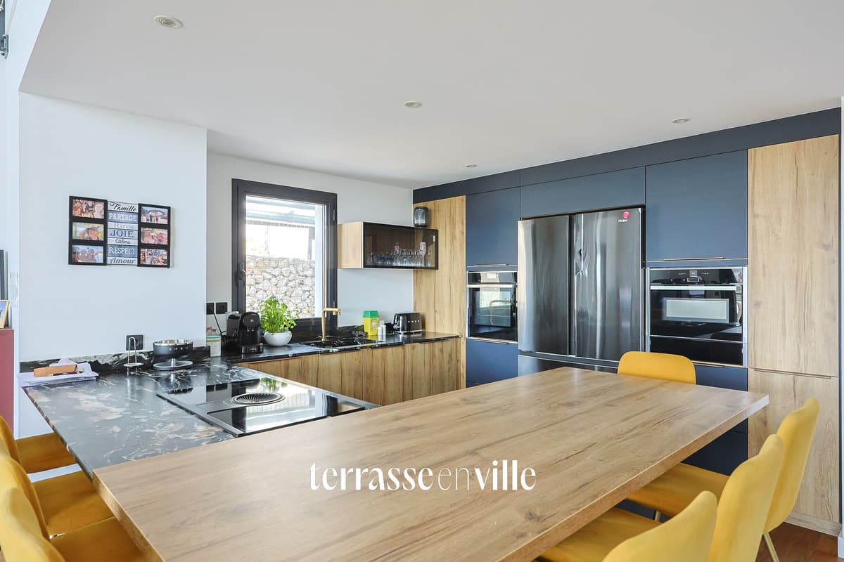 DUPLEX DE LUXE - 123M2 - TERRASSE 22M2 - ROOFTOP VUE MER 60M2 - JACUZZI - 4 PARKINGS - 885 000€ - 7