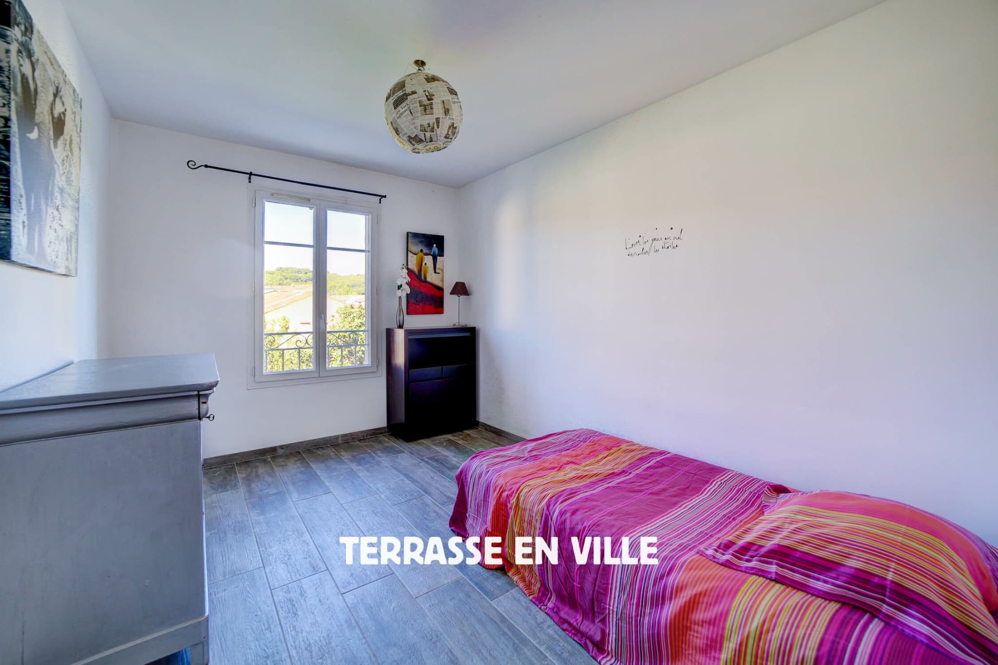 LE BEAUSSET - CENTRE VILLE - DUPLEX T4 - 105 m2 - VUE DEGAGEE - GARAGE - PARKING - 6