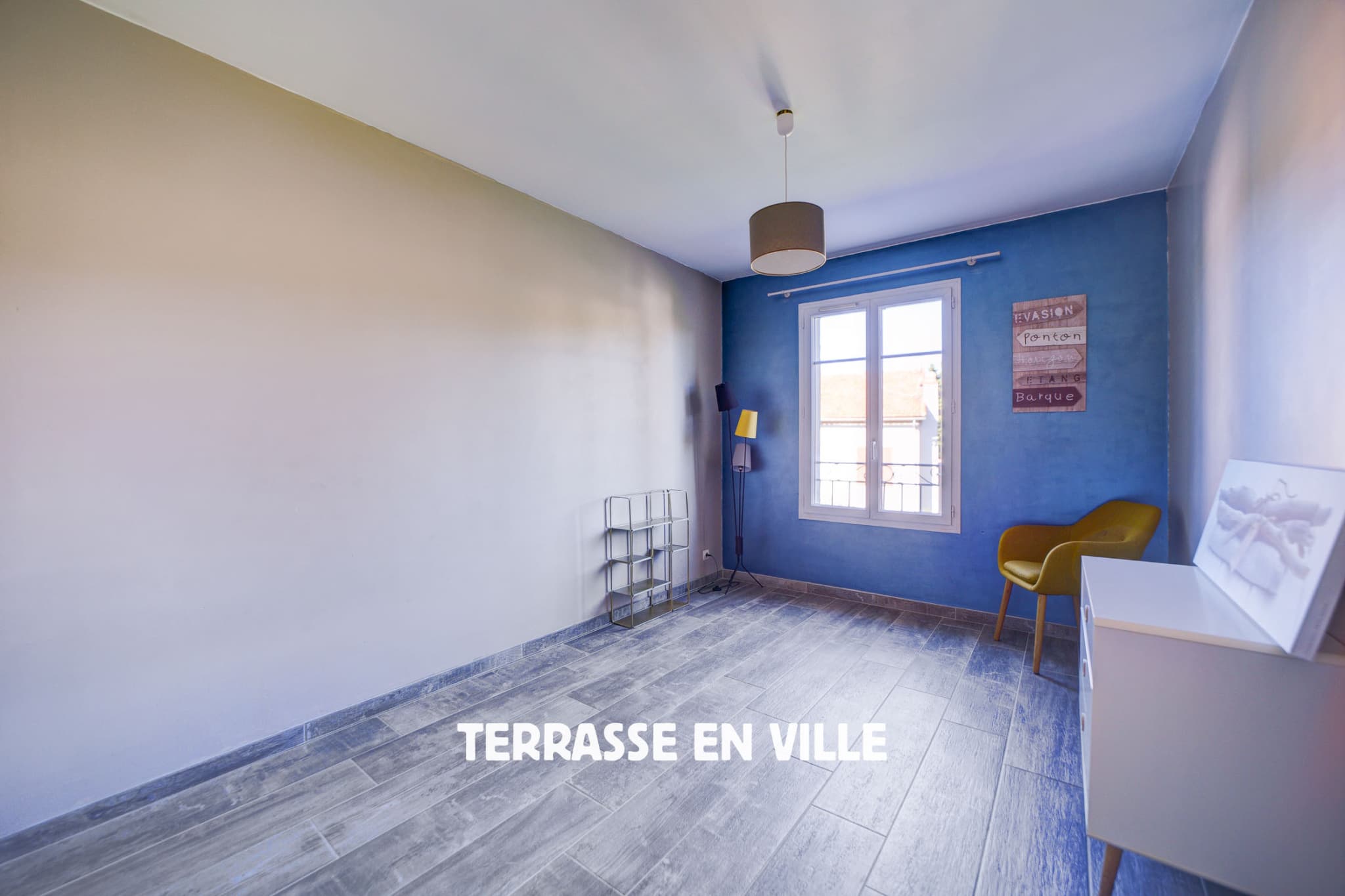 LE BEAUSSET - CENTRE VILLE - DUPLEX T4 - 105 m2 - VUE DEGAGEE - GARAGE - PARKING - 7