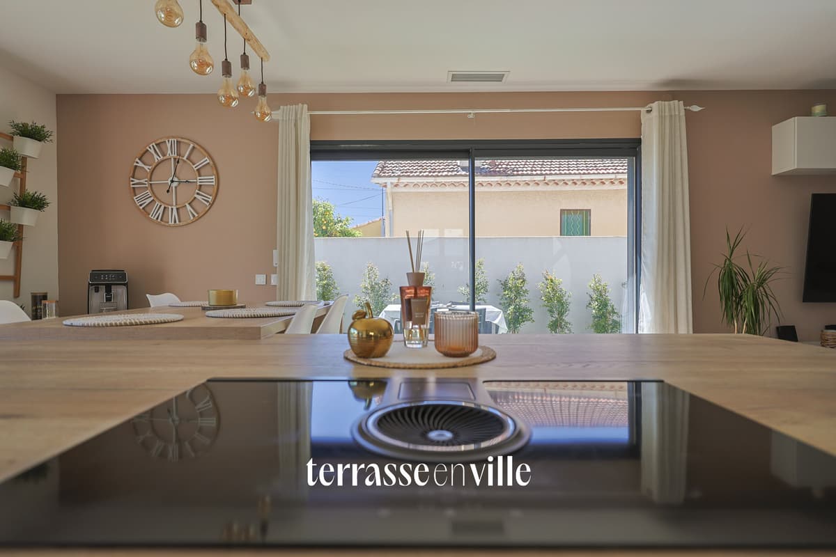 MAISON CONTEMPORAINE - TOULON - LES ROUTES - T 5 - PISCINE - JARDIN - PARKING - 7