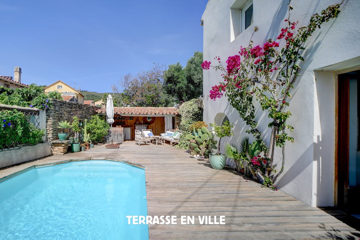 EXCLUSIVITE - LA CIOTAT - COEUR DE VILLE - BASTIDE PROVENÇALE T5 - 160M2 - PISCINE - JARDIN - 950 000€ - 2