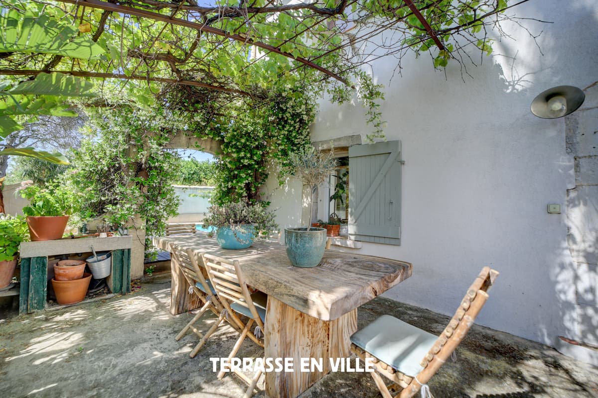 EXCLUSIVITE - LA CIOTAT - COEUR DE VILLE - BASTIDE PROVENÇALE T5 - 160M2 - PISCINE - JARDIN - 950 000€ - 1