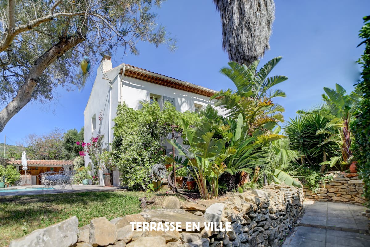 EXCLUSIVITE - LA CIOTAT - COEUR DE VILLE - BASTIDE PROVENÇALE T5 - 160M2 - PISCINE - JARDIN - 950 000€