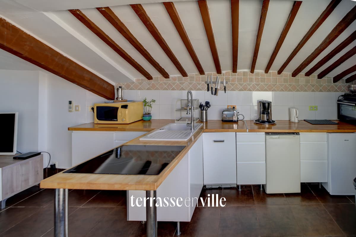 LA CIOTAT CLOS DES PLAGES T3 DUPLEX DE CARACTÈRE AVEC TERRASSE ET PARKING À 2 PAS DES PLAGES - 399 000 - 2