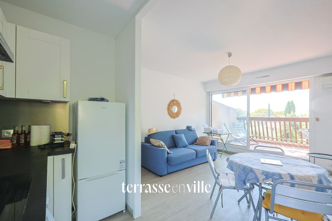 Quartier Fontsainte - T2 39m2 + Parking - Terrasse vue pinède et mer - Piscine - Parc privé - 275 000€