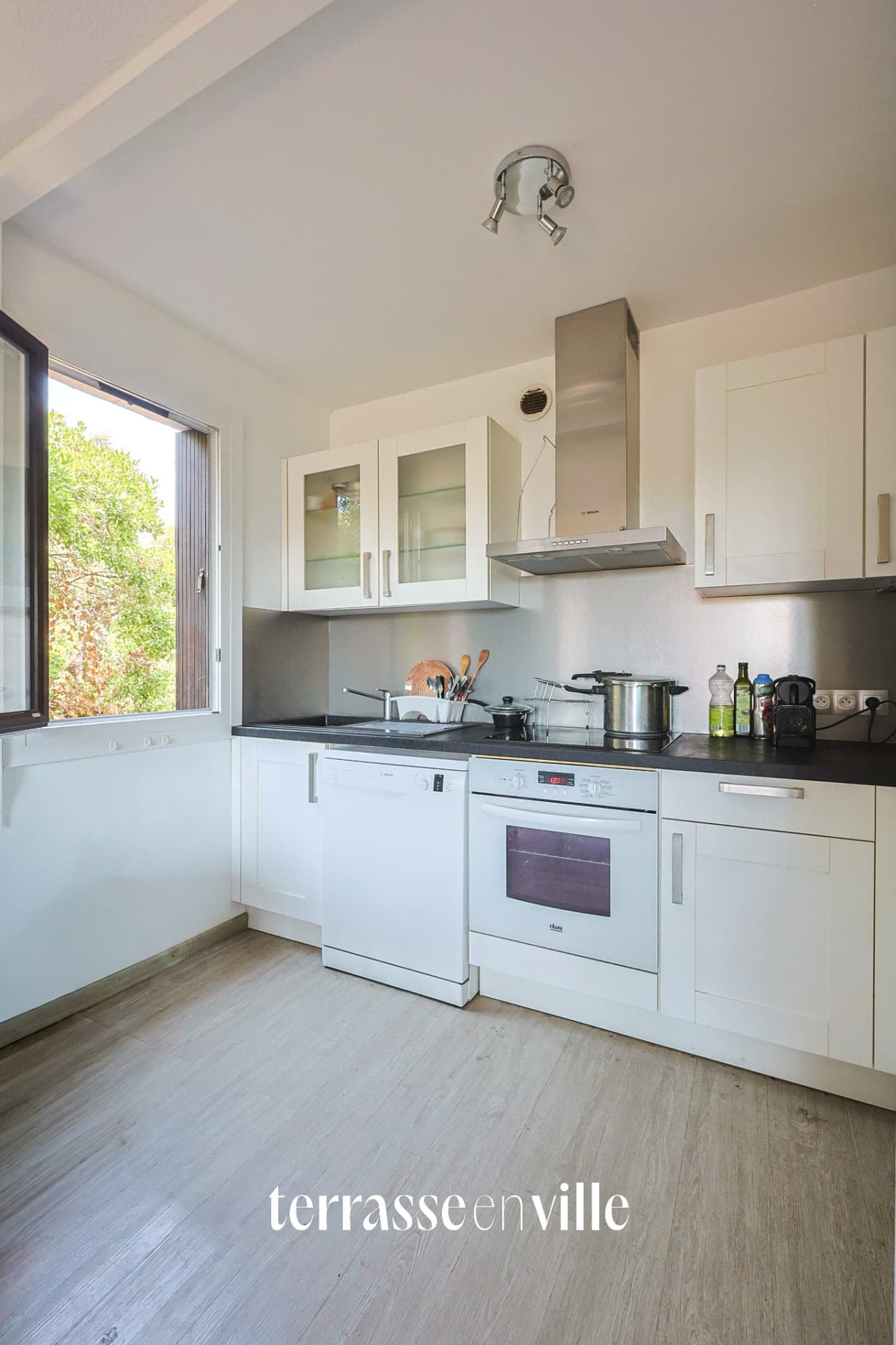Quartier Fontsainte - T2 39m2 + Parking - Terrasse vue pinède et mer - Piscine - Parc privé - 275 000€ - 6