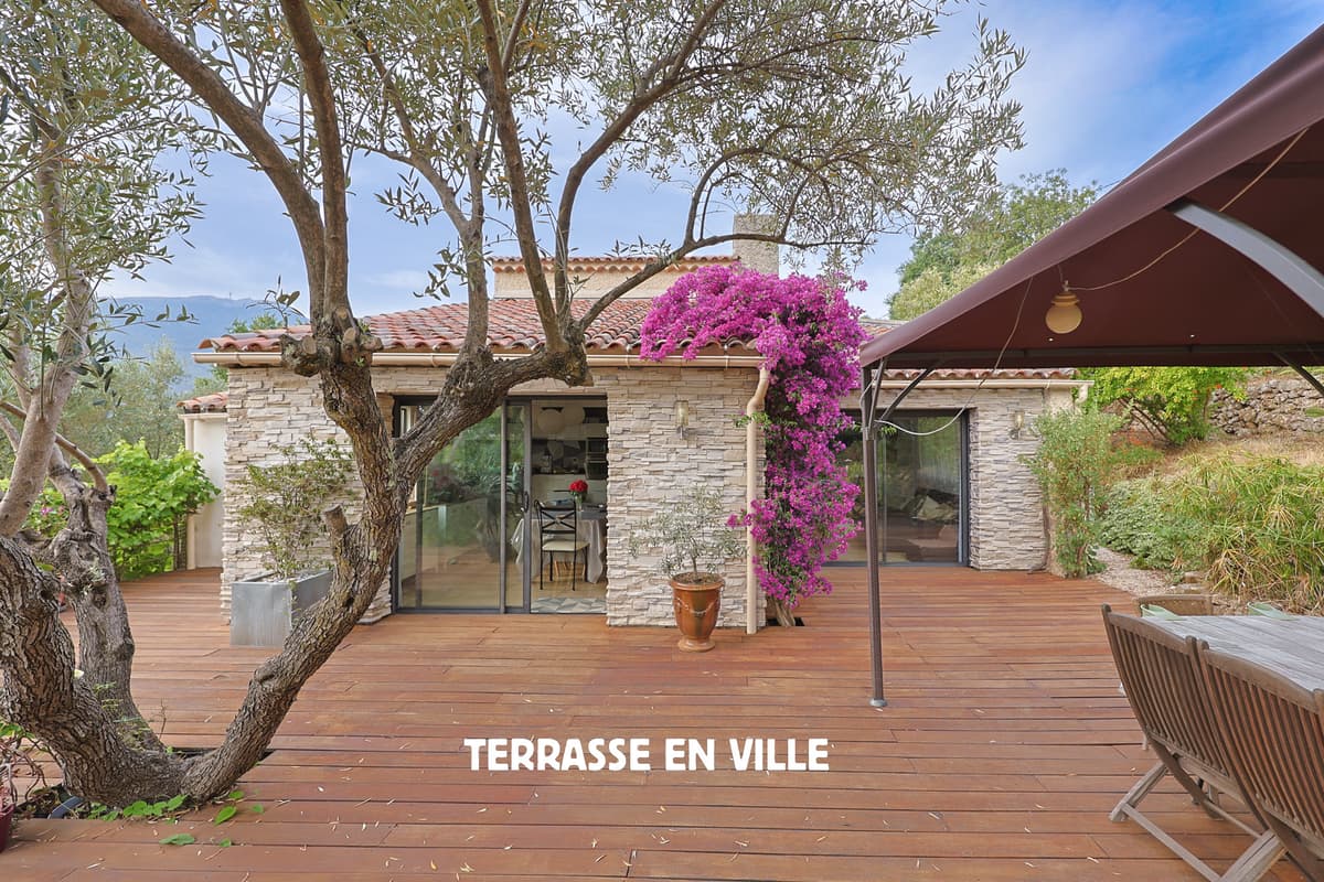 Toulon Ouest - Maison Familiale 230m2 - Parcelle 2000m2 - Piscine - Vue dégagée - 745 000€ - 4