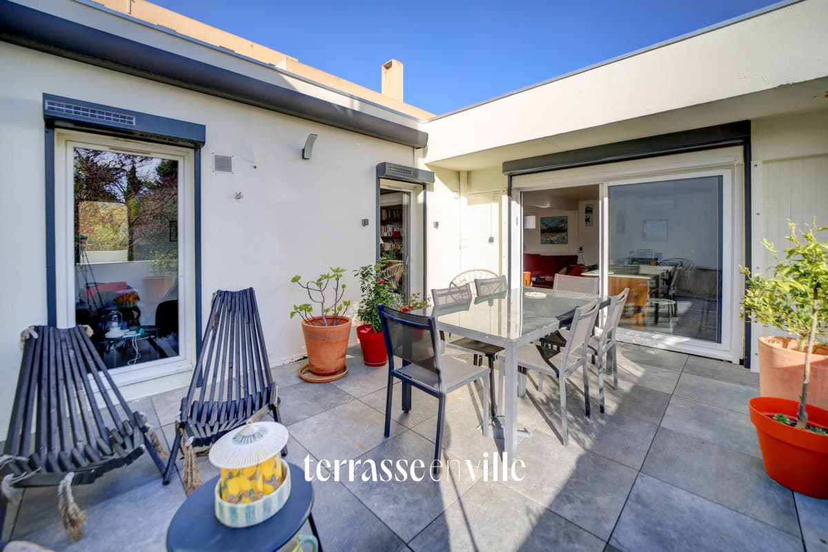 LA CIOTAT - MAISON INDIVIDUELLE - T5 - 139M2 - PARKING - TERRASSE 26 M2 - CALANQUES À PIEDS - 2