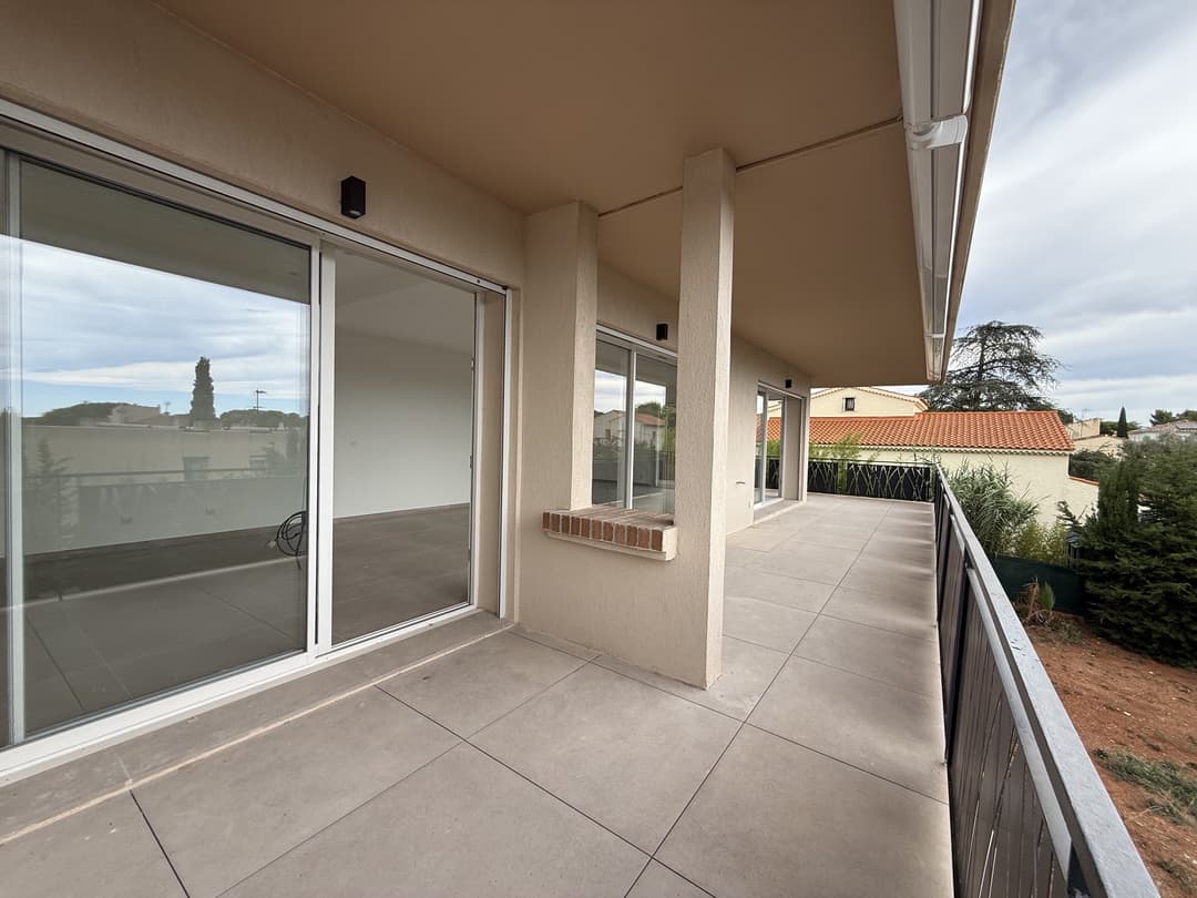 BANDOL - PLAGE DU CAPELAN - DUPLEX D’EXCEPTION NEUF 155 m2 - TERRASSE 130 m2 - Jardin 300 m2 - 3 PARKINGS