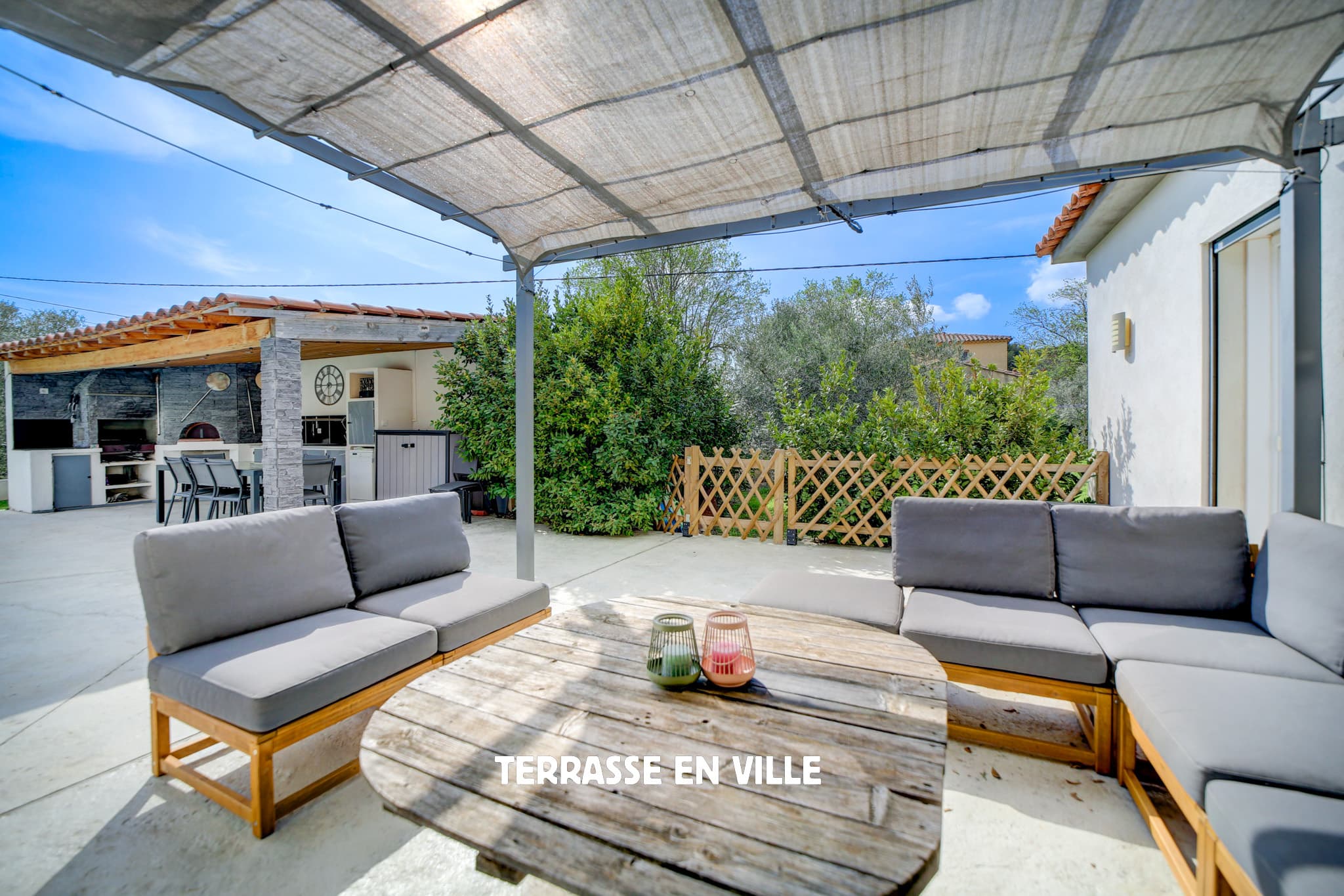 EXCLUSIVITE - CUGES LES PINS - VILLA CONTEMPORAINE T5 - PISCINE - POOL HOUSE - DOUBLE GARAGE - 1