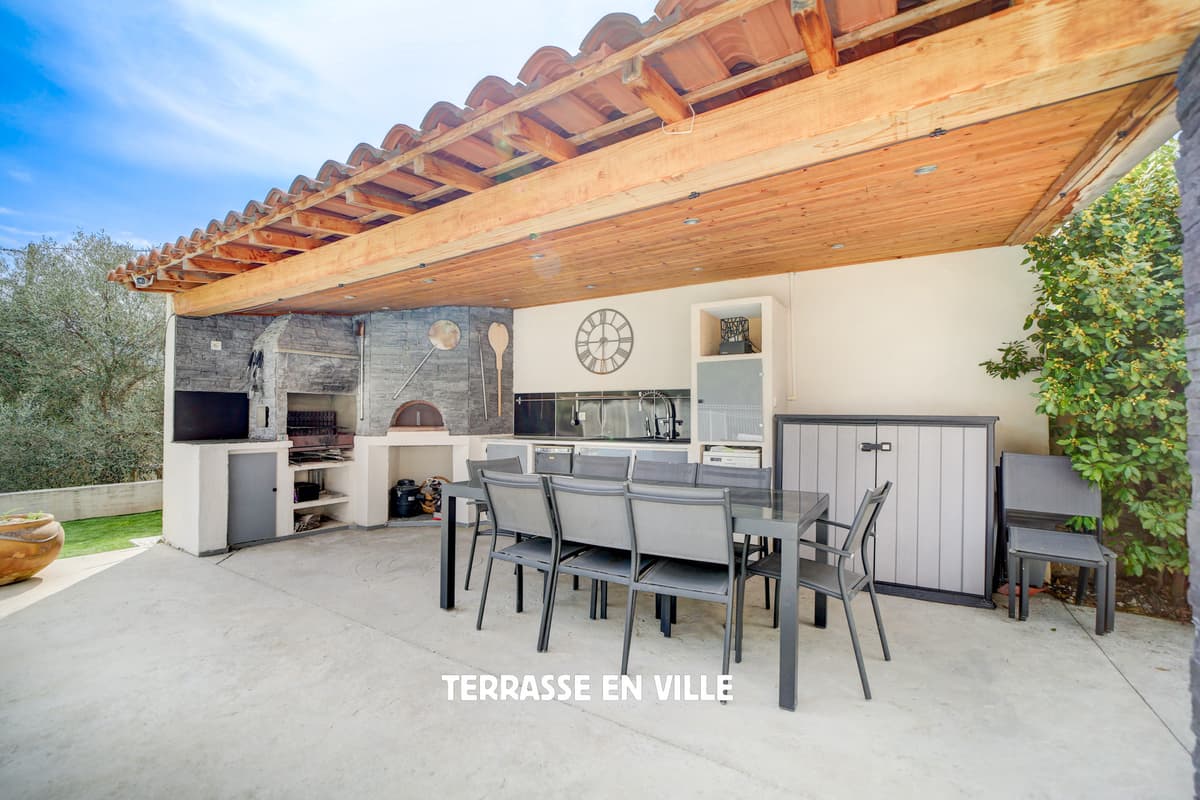 EXCLUSIVITE - CUGES LES PINS - VILLA CONTEMPORAINE T5 - PISCINE - POOL HOUSE - DOUBLE GARAGE - 2