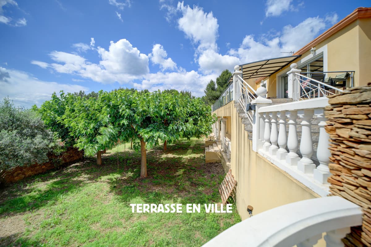 LA CIOTAT - HAUTEURS DE FONTSAINTE - VILLA VUE MER - PISCINE - DÉPENDANCE - GARAGE - 2