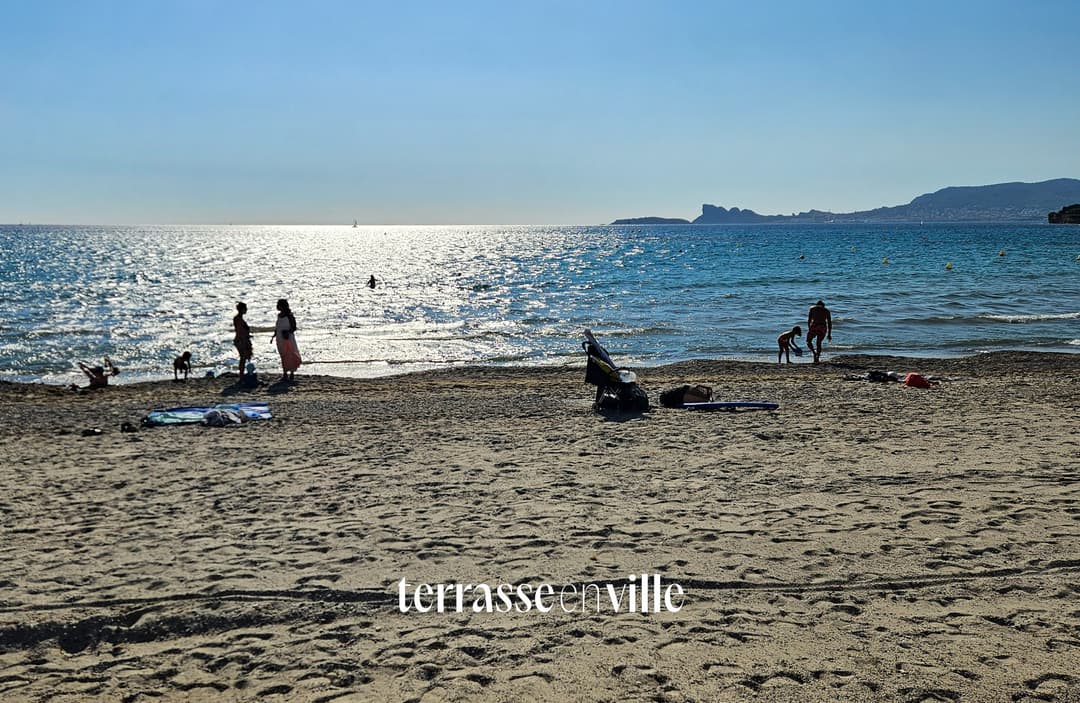 SAINT CYR LES LECQUES - APPARTEMENT T2 40m2 - JARDIN 105m2 - PARKING - 399000€