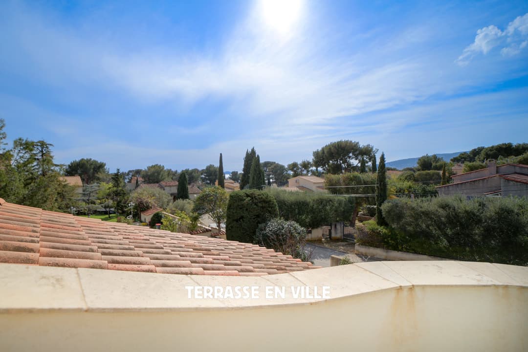 BELLE VILLA RENOVEE 214M2 - QUARTIER FONTSAINTE - T2 INDEPENDANT - PISCINE - 940 000€