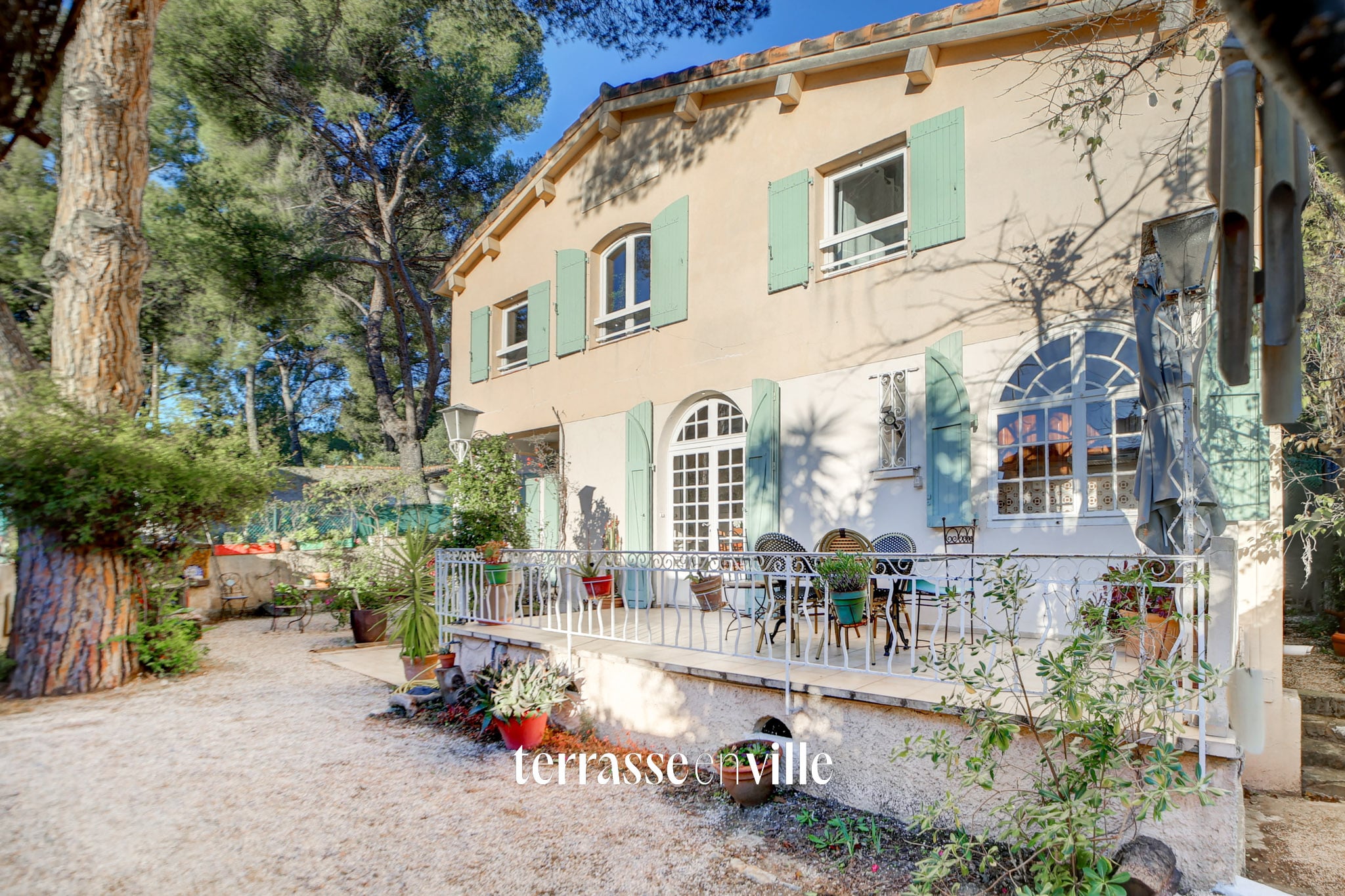 SAINT CYR SUR MER - PORT DES LECQUES - VILLA T8 - 197M2 - PORT ET PLAGE A PIED - 1250000€