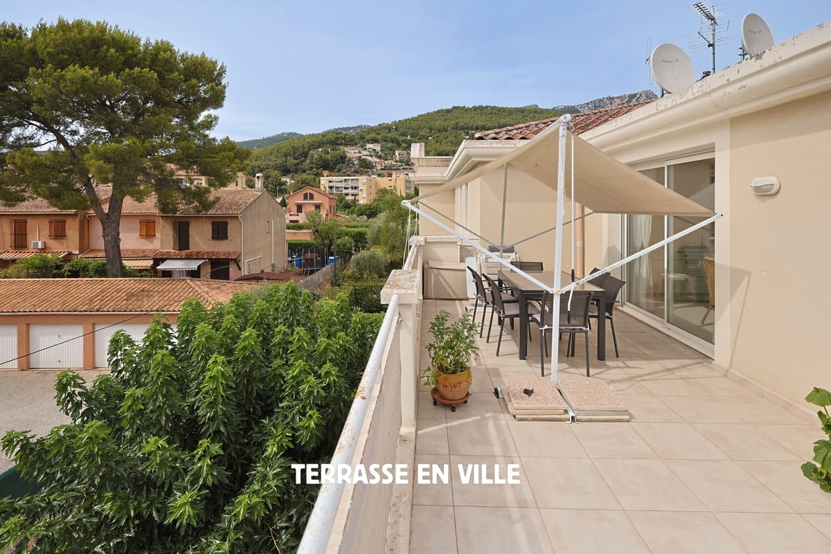 T4 DERNIER ETAGE 90M2 - TERRASSE 38M2 - 1