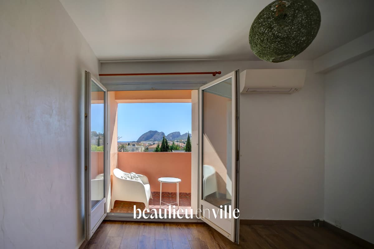EXCLUSIVITÉ - LA CIOTAT - MALTEMPS - APPARTEMENT T4 - 78m2 - VUE MER - PARKING - 5