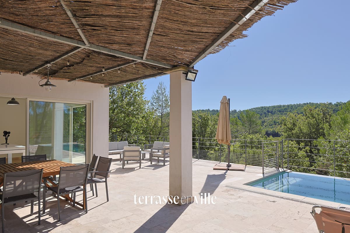 CABASSE - PROPRIÉTÉ 322M2 - T8/9 - TERRASSES - PISCINES - GARAGE - DÉPENDANCES - 1