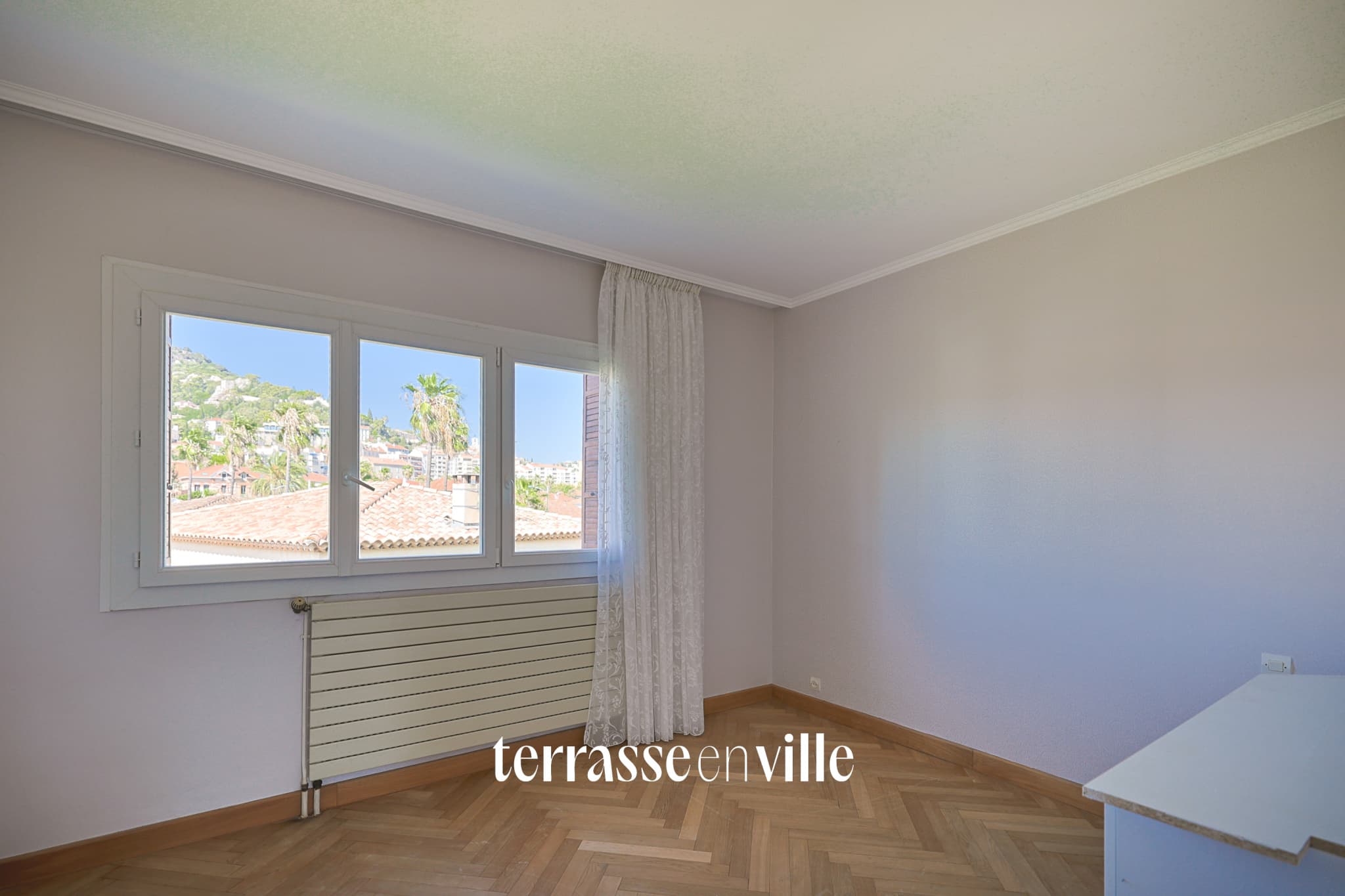 HYERES - CENTRE - T3 DERNIER ETAGE TERRASSE - 300 000€ - 7