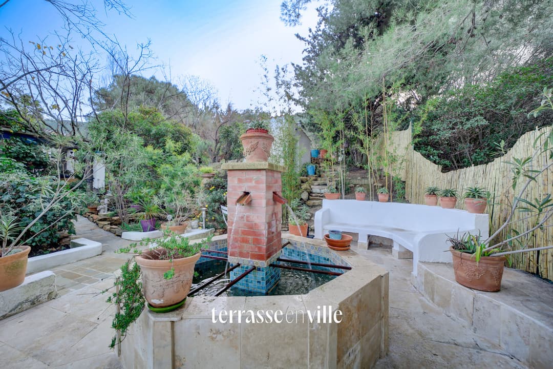CEYRESTE - MAISON PROVENÇALE T4 115M2 - GRAND JARDIN - PISCINE - GARAGE - 780000 €