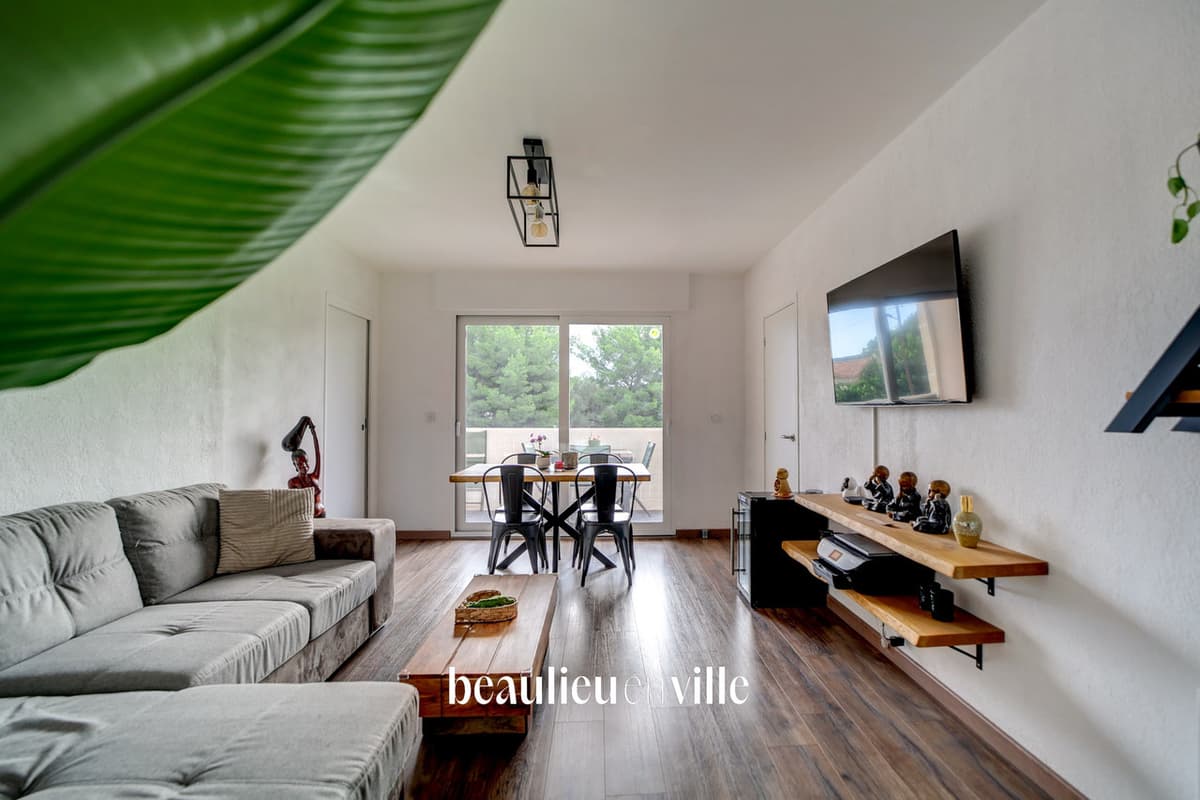 LA CIOTAT - SECTEUR VIREBELLE - T4 RENOVE - COMMERCES ECOLES A PIED