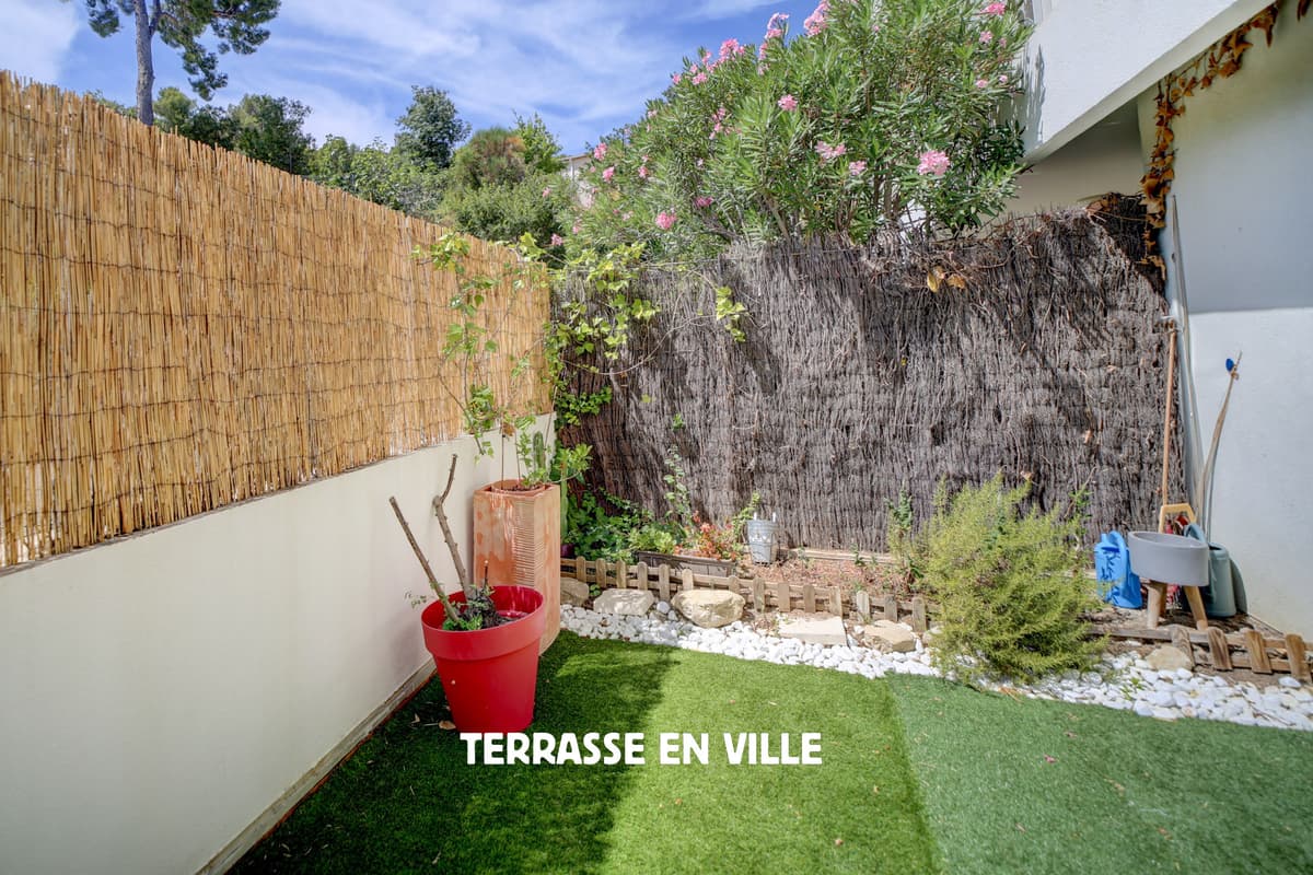 Haut de St Jean - Proche gare La Ciotat - Beau T2 - 42 m2 - Terrasse et Jardin 40 m2 - Parking & cave - - 2