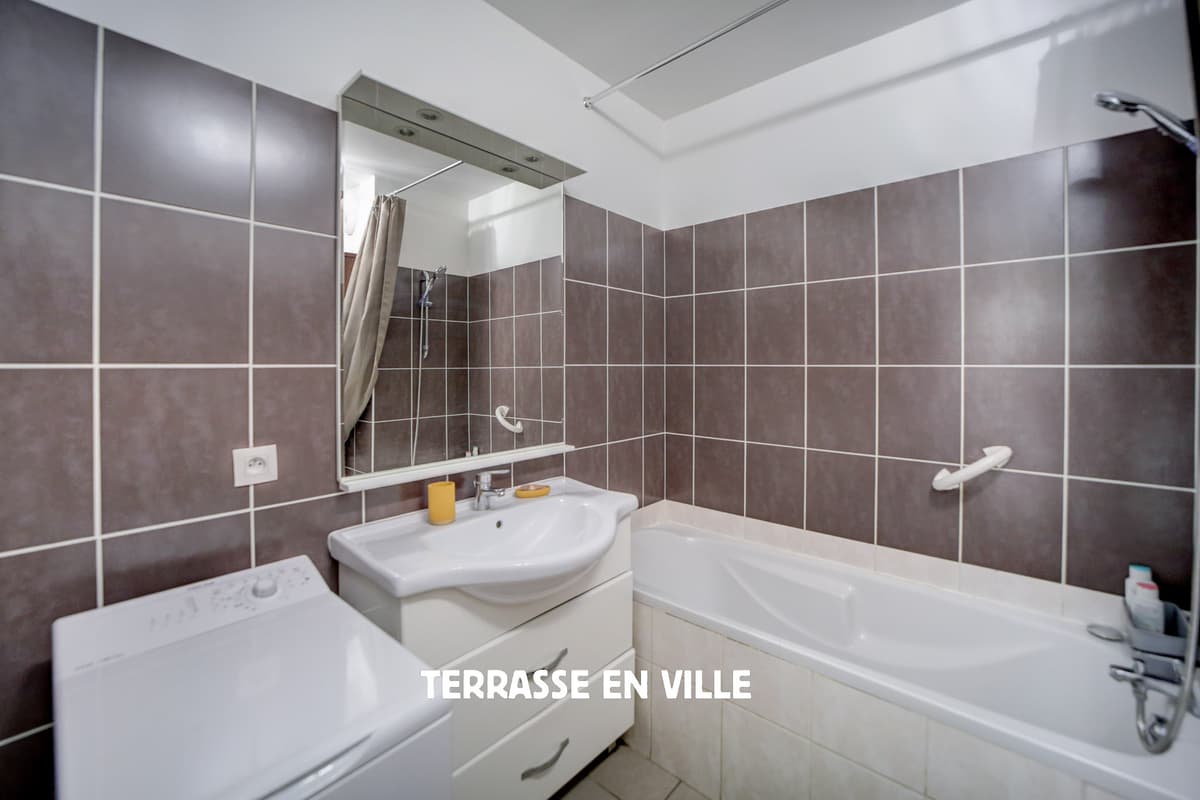 Haut de St Jean - Proche gare La Ciotat - Beau T2 - 42 m2 - Terrasse et Jardin 40 m2 - Parking & cave - - 6