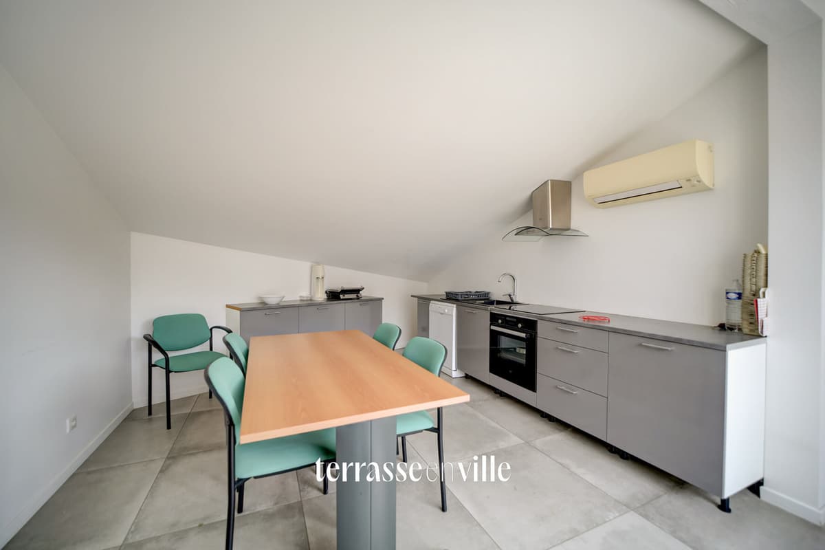 SANARY-SUR-MER - DUPLEX RECENT T4 - 127 M2 - TERRASSES - DERNIER ETAGE - PARKINGS - 5