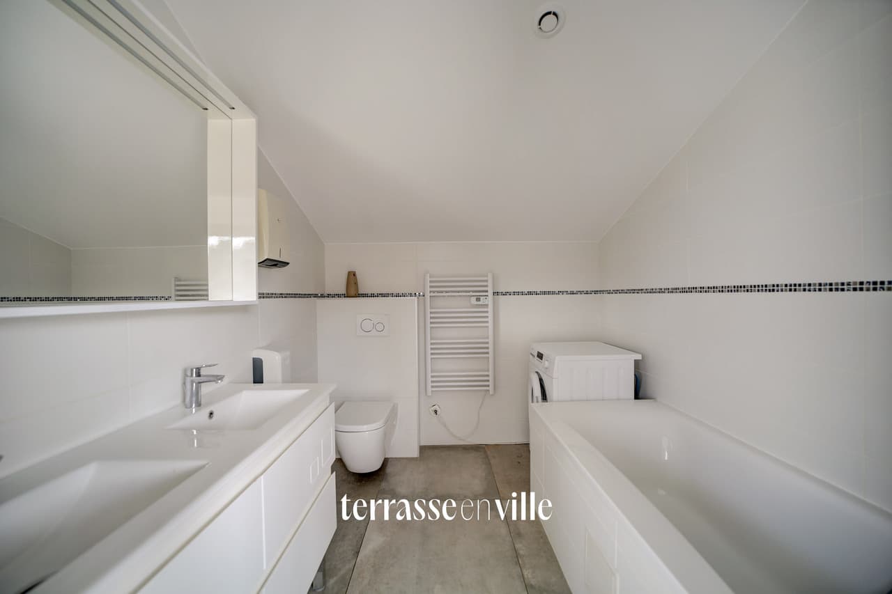 SANARY-SUR-MER - DUPLEX RECENT T4 - 127 M2 - TERRASSES - DERNIER ETAGE - PARKINGS - 7