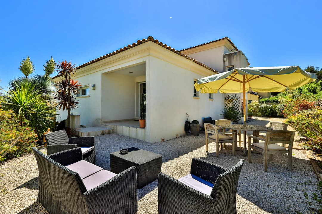 LA CIOTAT - VILLA T5 - 172M2 - GARAGE - PARCELLE 700M2 - VUE MER - 1 290 000€