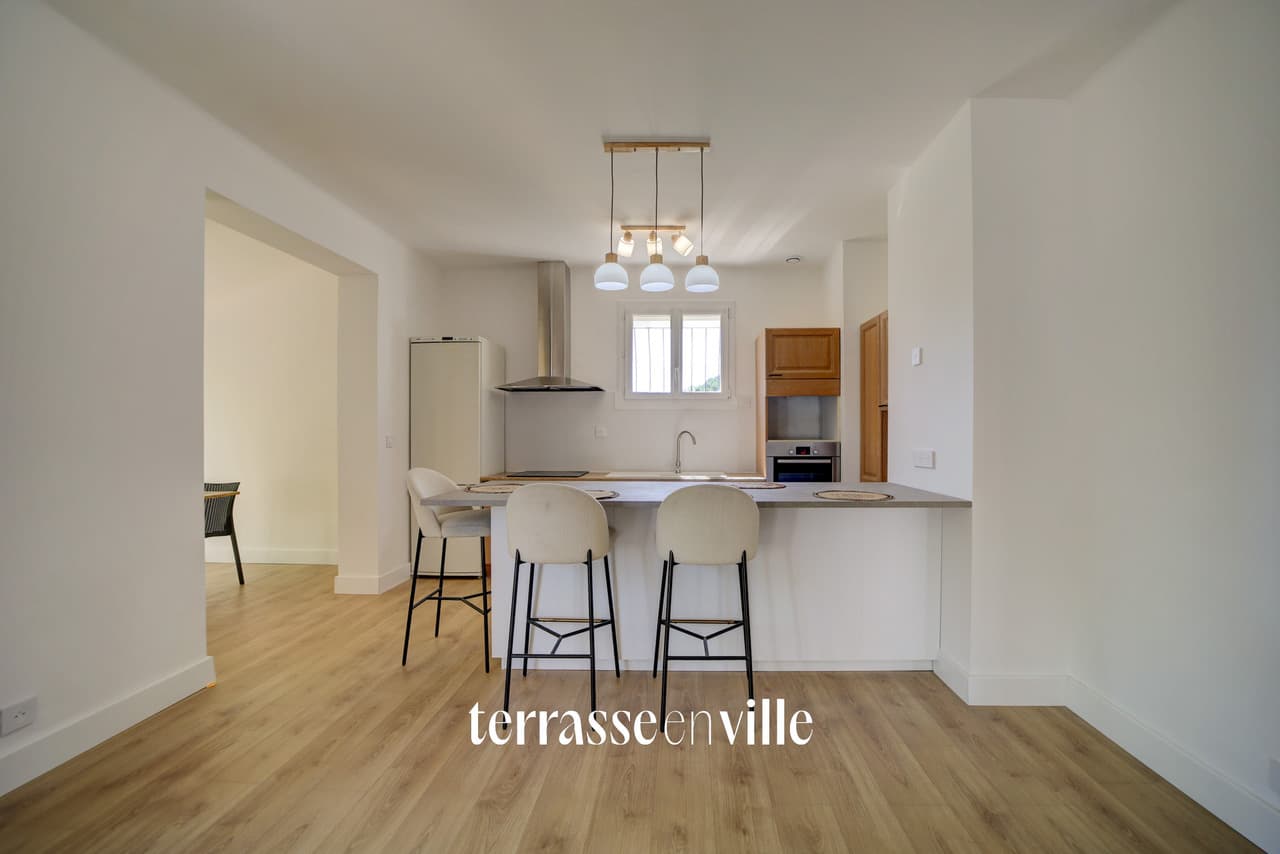 LA CIOTAT - PEYMIAN - APPARTEMENT 95 M2 RENOVE - TERRASSE - PARKINGS - PROCHE PLAGES - 499 000 € - 4