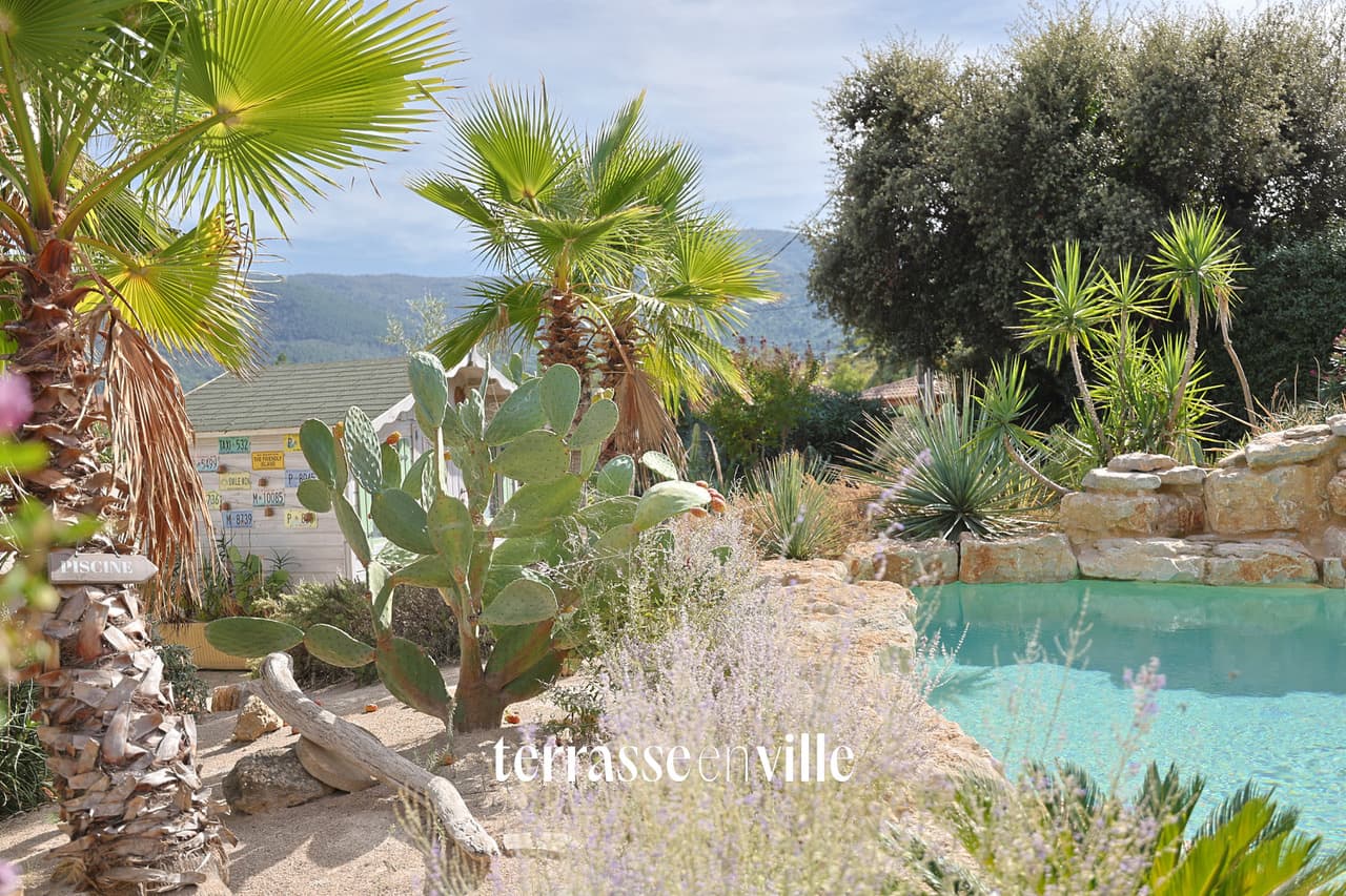 Gonfaron - Maison 174 M2 - Piscine - 575 000€ - 3