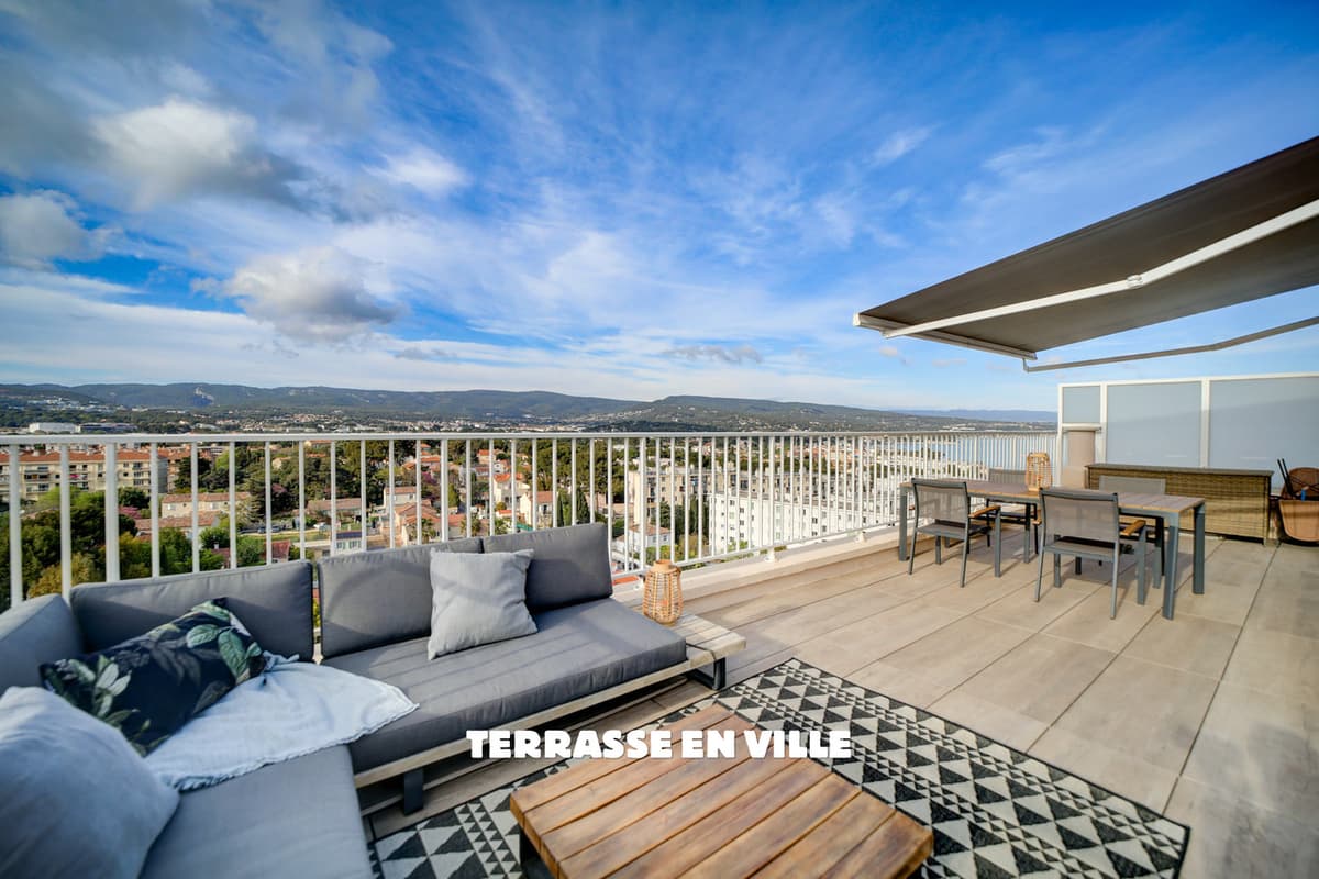 DERNIER ETAGE - T1 - TERRASSE - VUE - 1