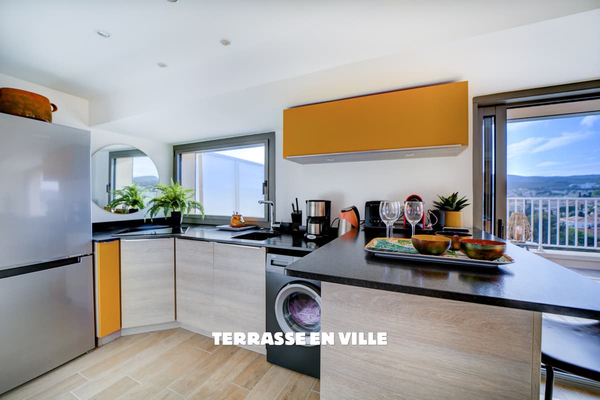 DERNIER ETAGE - T1 - TERRASSE - VUE - 7
