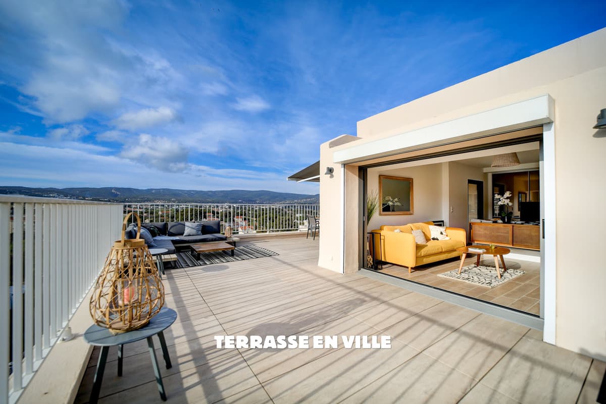 DERNIER ETAGE - T1 - TERRASSE - VUE