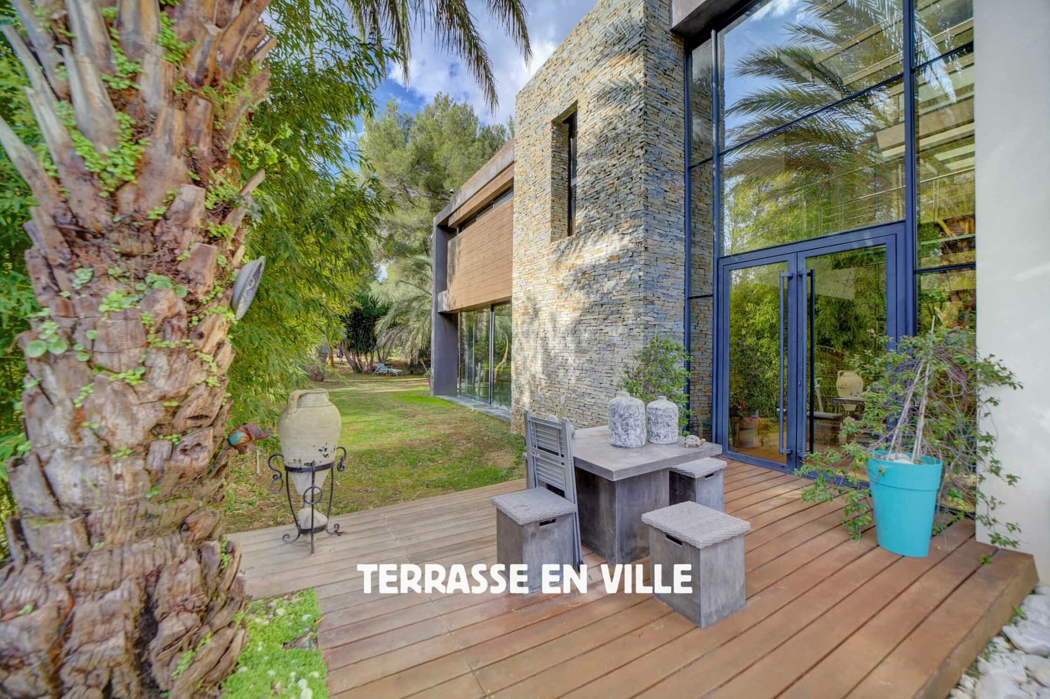 LA CIOTAT - VILLA D'ARCHITECTE 290 M2 - T2 INDEPENDANT 37M2 - PARC - PISCINE - 5