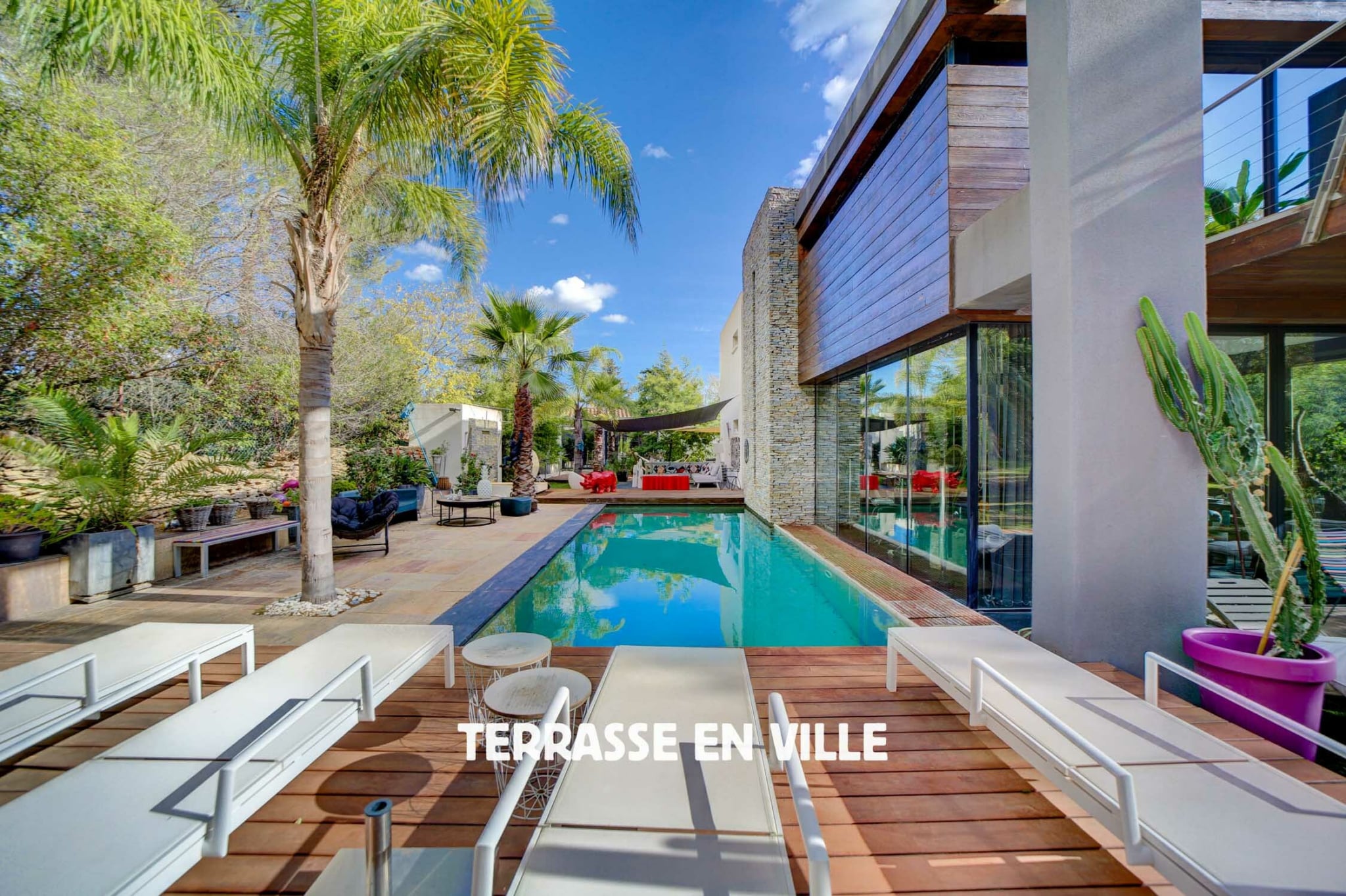 LA CIOTAT - VILLA D'ARCHITECTE 290 M2 - T2 INDEPENDANT 37M2 - PARC - PISCINE