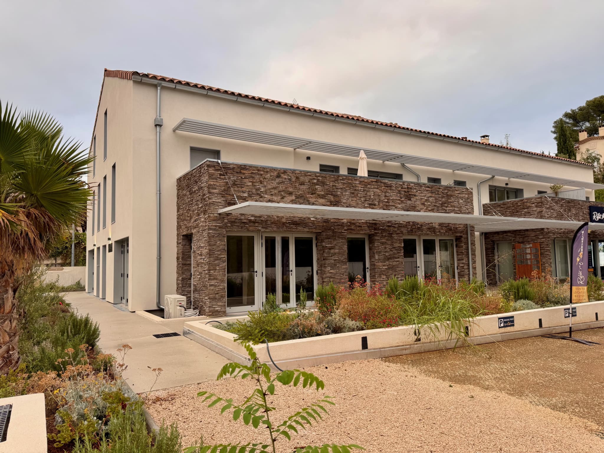 LOCAL COMMERCIAL - 92,50 M2 - SAINT-JEAN - MER A PIED - 430 000€ - 2