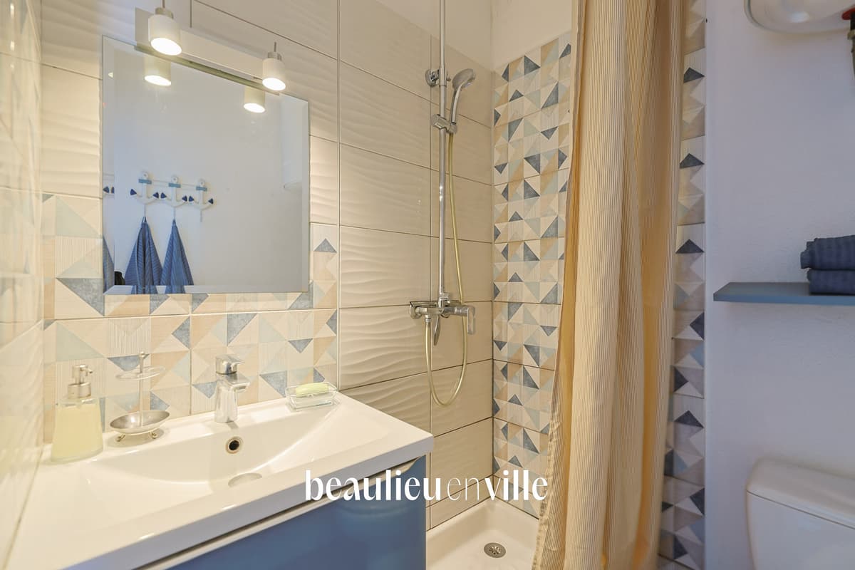 EXCLUSIVITE - APPARTEMENT T2 -18 M2 - PLAGES - MER - COMMERCE - PORT - PARKING - 158 000 € - 7
