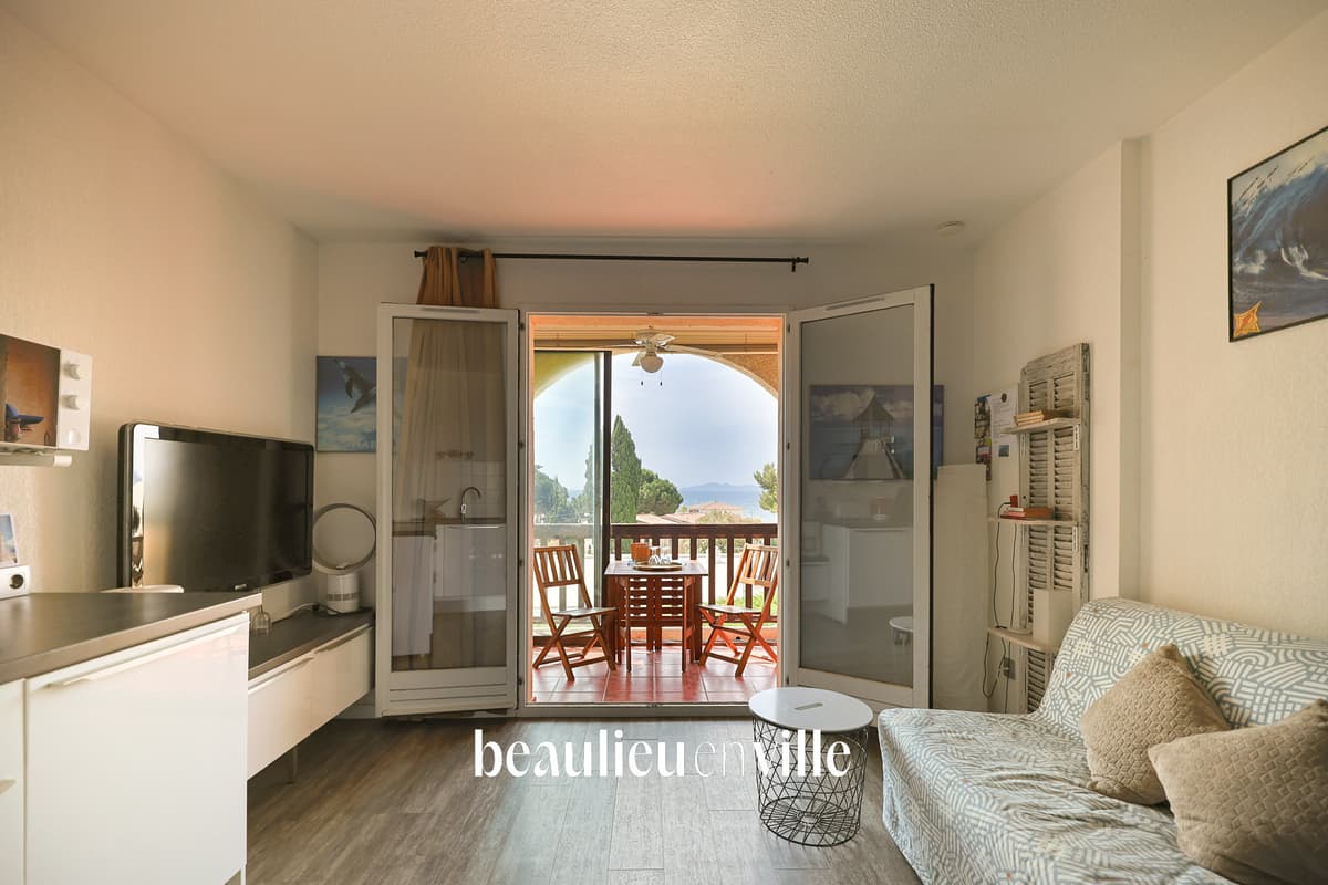 EXCLUSIVITE - APPARTEMENT T2 -18 M2 - PLAGES - MER - COMMERCE - PORT - PARKING - 158 000 € - 3