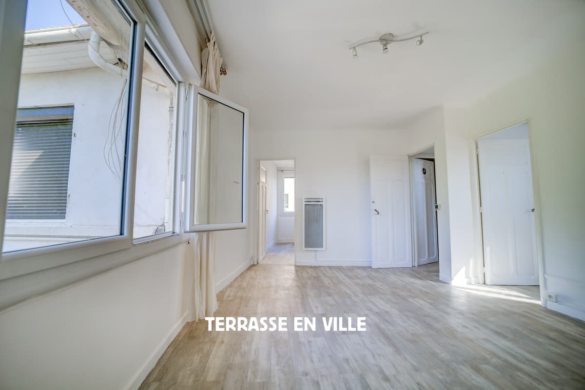SAINT CYR-SUR-MER - PROCHE MER - APPARTEMENT - TRAVERSANT - T2 - 43M2 - 198 000€ - 4