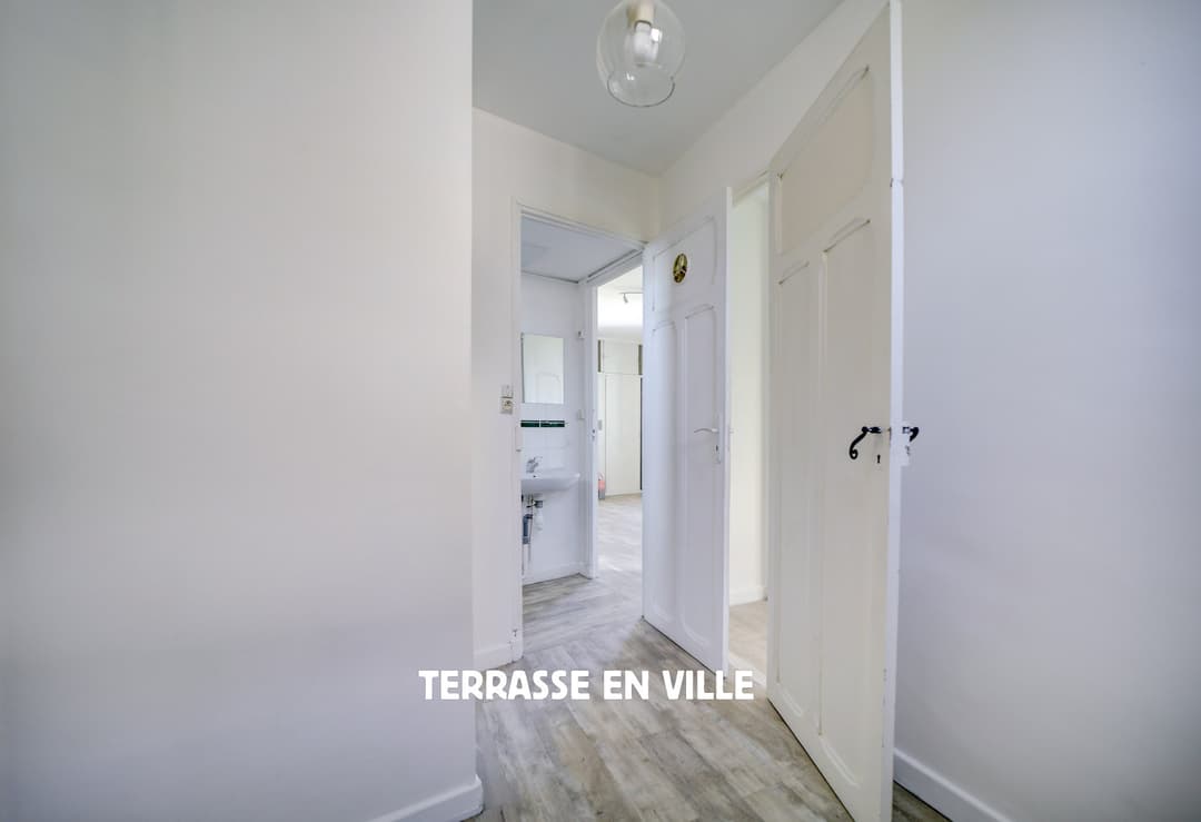 SAINT CYR-SUR-MER - PROCHE MER - APPARTEMENT - TRAVERSANT - T2 - 43M2 - 198 000€
