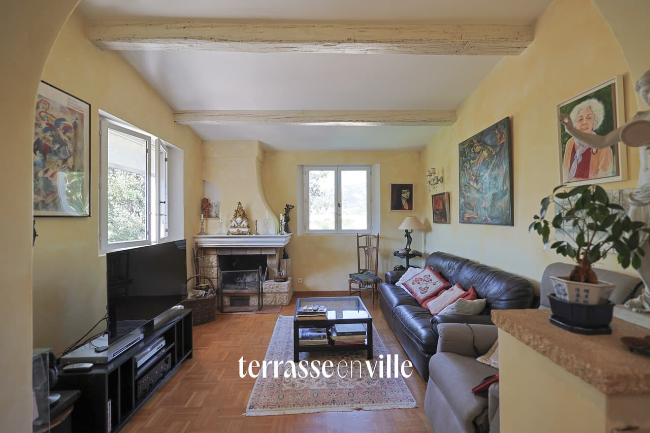 TOULON - LA SERINETTE - MAISON T 10 - 214 M2 - JARDIN 1550 M2 - PISCINE - PROCHE PLAGE MOURILLON - COMMERCES - - 7